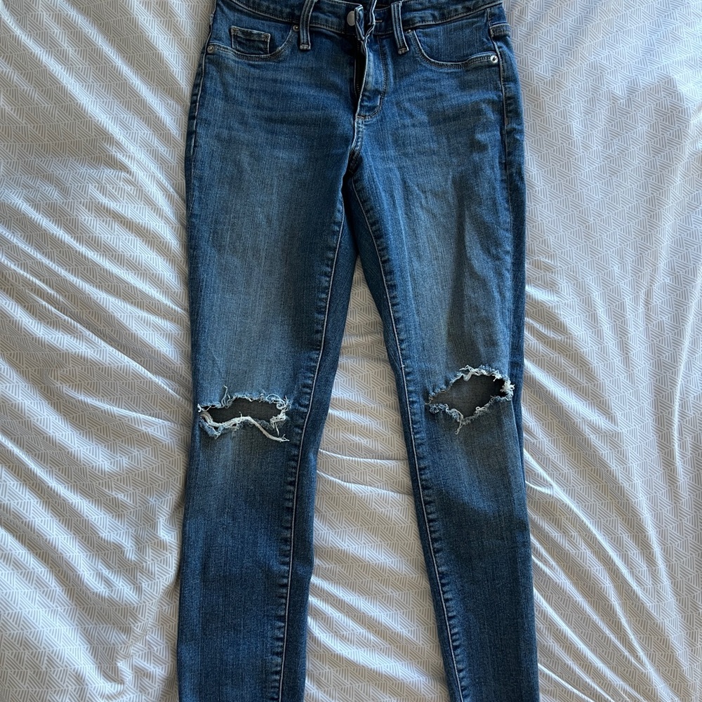 Universal Thread Blue Distressed Skinny Jeans